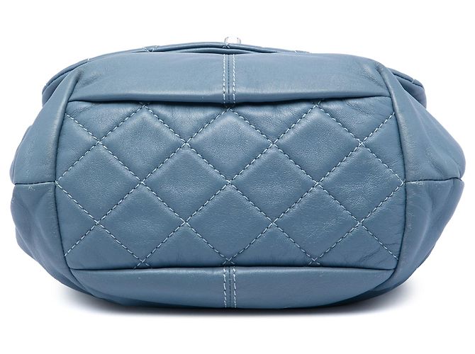 Chanel Blue Mini Quilted Lambskin Trianon Messenger Flap Blu chiaro - vista 3