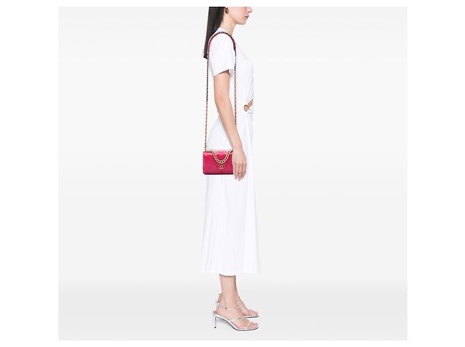 Wallet On Chain Portefeuille à chaîne 19 en agneau matelassé rose Chanel - vue 6