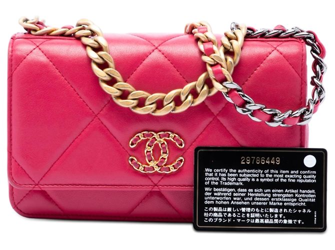 Wallet On Chain Portefeuille à chaîne 19 en agneau matelassé rose Chanel - vue 7