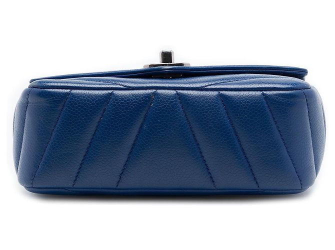 Chanel Blue Mini Caviar Chevron Data Center Envelope Flap - vista 3