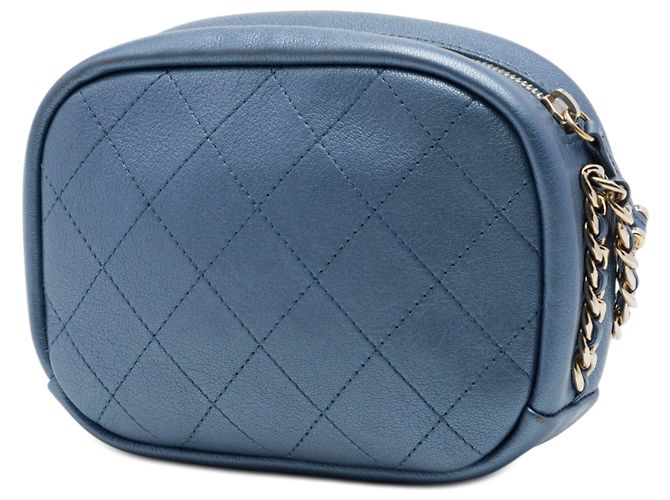 Bolso Chanel Blue Small Quilted Metallic Goatskin Casual Trip Camera Bag Azul - vista 2