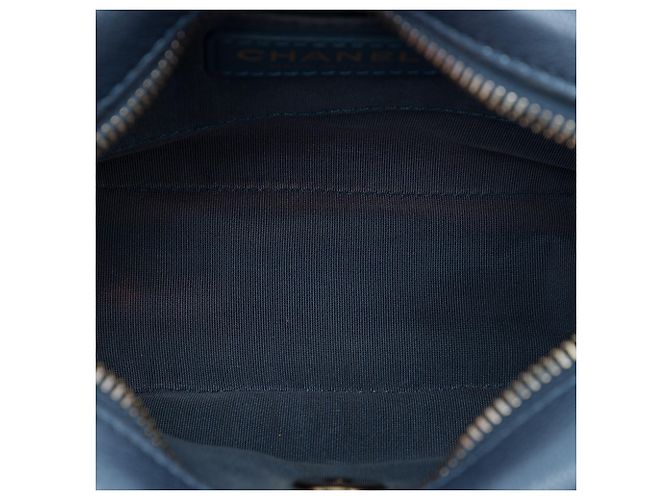 Bolso Chanel Blue Small Quilted Metallic Goatskin Casual Trip Camera Bag Azul - vista 4
