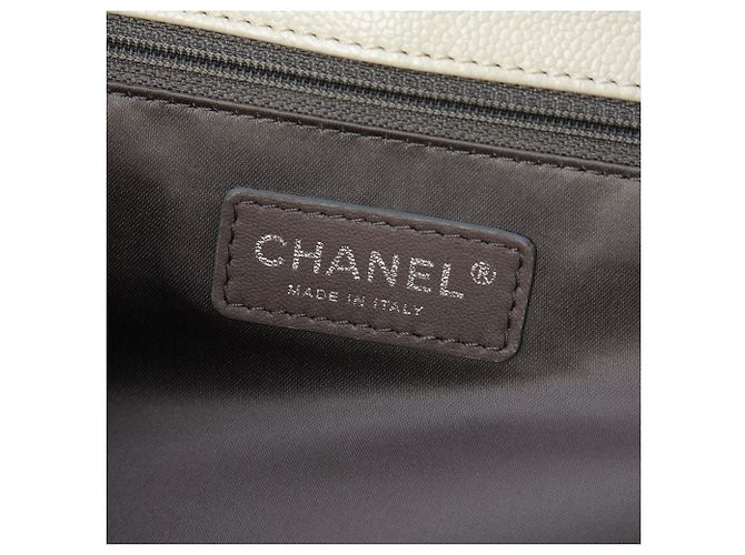 Chanel White Quilted Caviar Reissue 2.55 Pocket Flap Bianco - vista 5