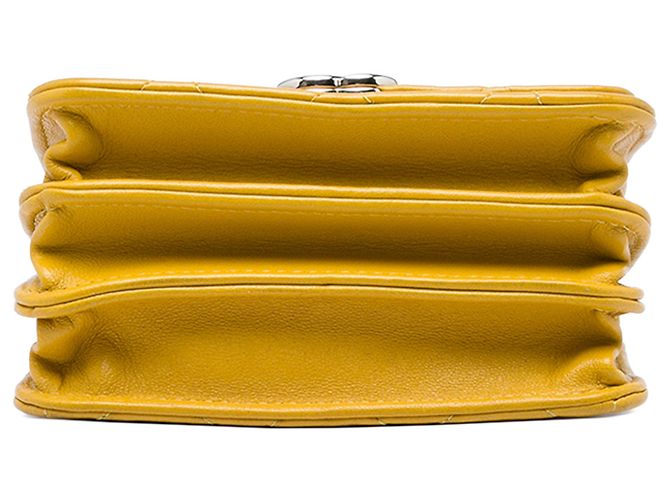 Chanel Yellow Mini Lambskin Paris Le19M Charming Top Handle Flap Giallo - vista 3