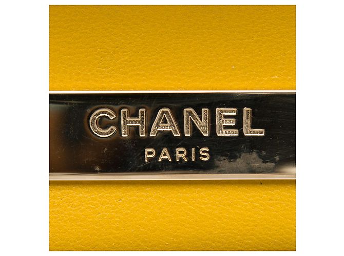 Chanel Yellow Mini Lambskin Paris Le19M Charming Top Handle Flap Giallo - vista 5