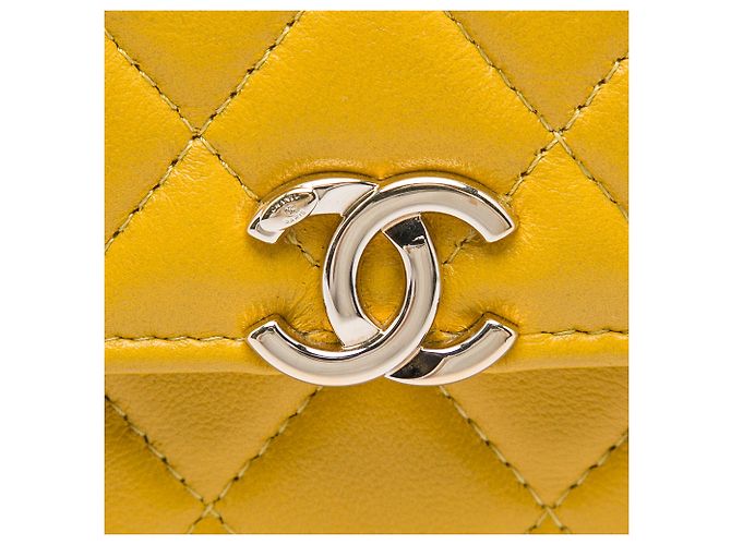 Chanel Yellow Mini Lambskin Paris Le19M Charming Top Handle Flap Giallo - vista 6