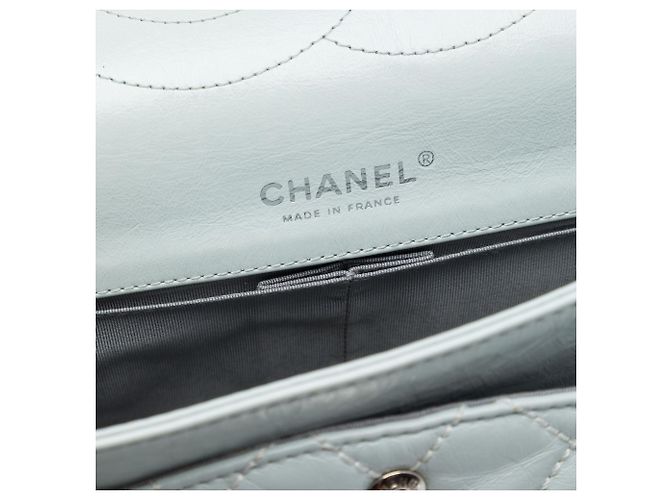 Chanel Reissue 2.55 Double Flap 227 in pelle di vitello invecchiata trapuntata grigia Marrone Grigio - vista 5