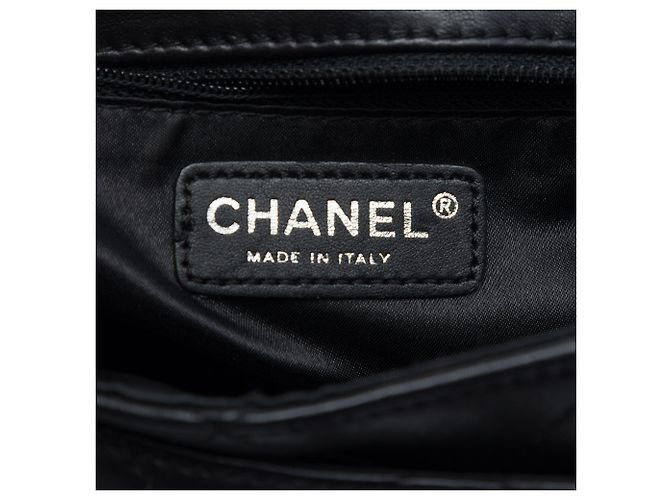 Anello a catena Chanel Black Quilted Calfskin Bijoux Chain Flap Nero - vista 5