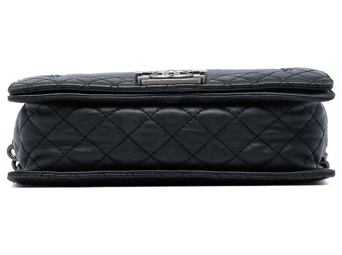 Chanel Black Old Medium Lambskin Boy Reverso Flap Schwarz - Ansicht 3