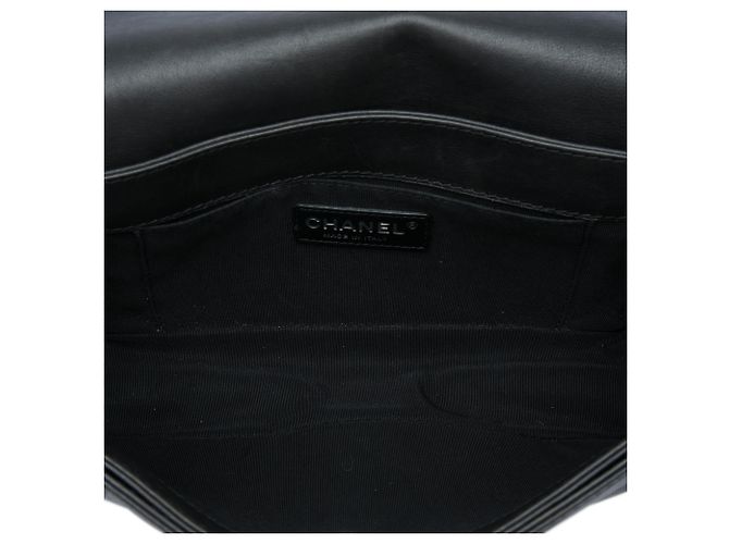 Chanel Black Old Medium Lambskin Boy Reverso Flap Schwarz - Ansicht 4