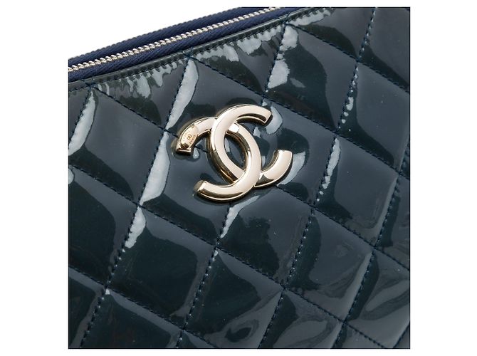 Chanel Blue Quilted Patent CC Crown Double Zip Crossbody Bleu Bleu Marine - vue 5
