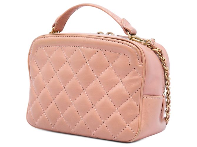 Vanity Beauty case Chanel CC trapuntato in pelle di vitello rosa, piccolo, con manico e catena - vista 2