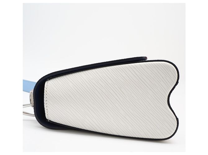 Borsa a tracolla Louis Vuitton Epi Twist MM Bianco Blu - vista 4