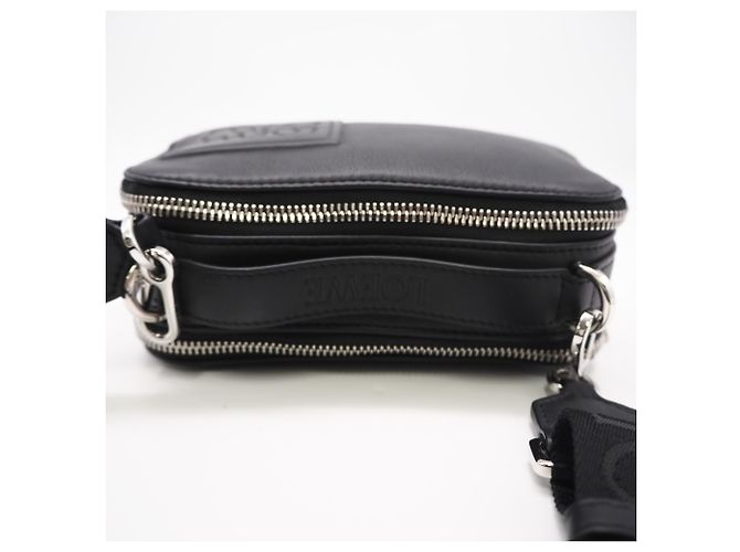 Borsa a tracolla camera in raso e pelle di vitello Anagram Loewe Nero - vista 5