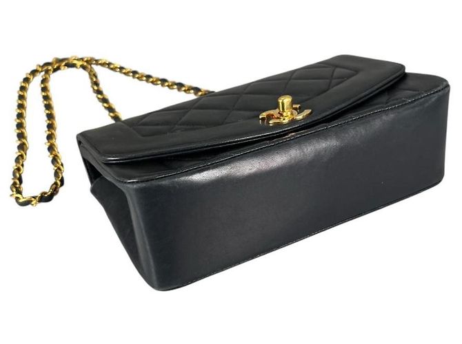 Borsa a tracolla Chanel Diana 22 Single Flap Nero - vista 3