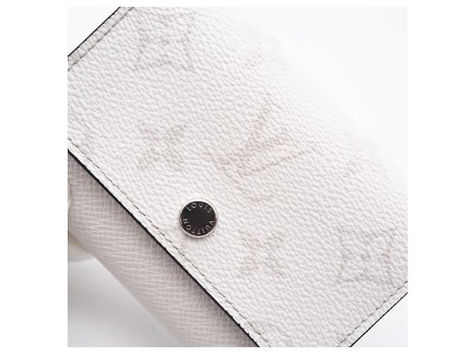 Louis Vuitton Taigarama Victor Wallet Brown White - view 3