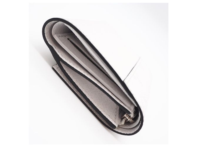 Louis Vuitton Taigarama Victor Wallet Brown White - view 7