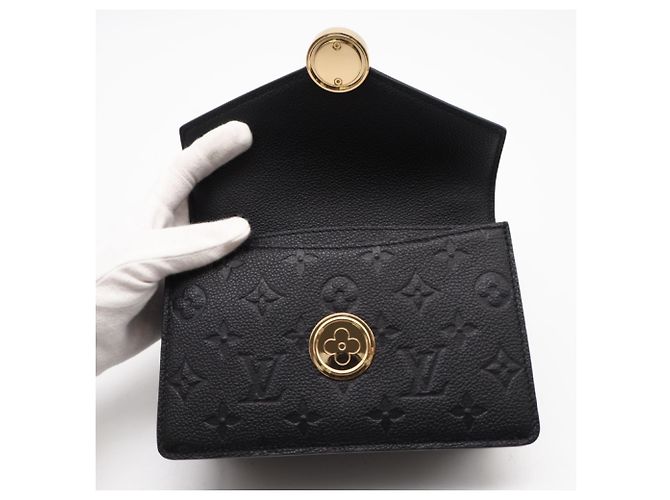 Portafoglio con catena Monogram Empreinte Louis Vuitton Nero - vista 11