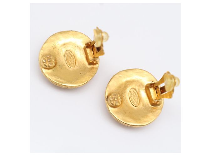 Orecchini a clip rotondi Chanel Coco Mark Oro D'oro - vista 4