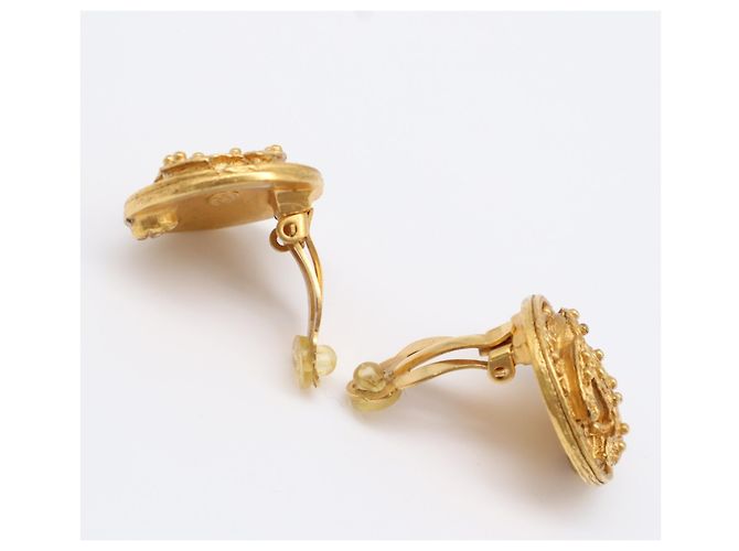 Orecchini a clip rotondi Chanel Coco Mark Oro D'oro - vista 6