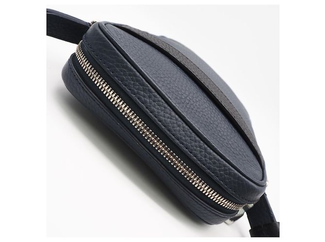 Borsa a tracolla Louis Vuitton Taurillon Danube PM Blu navy - vista 9