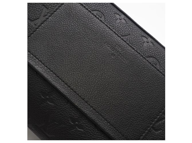 Borsa a tracolla Louis Vuitton Monogram Empreinte Marceau Nero - vista 4