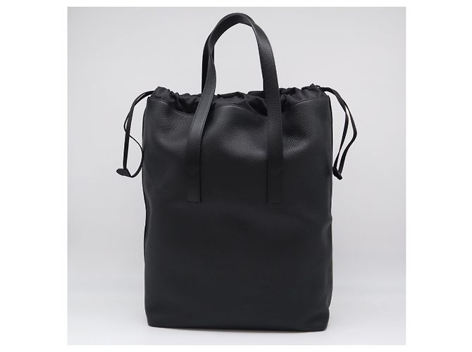 Sac cabas Louis Vuitton Taurillon LV Circle Cavalier Marron Noir - vue 2