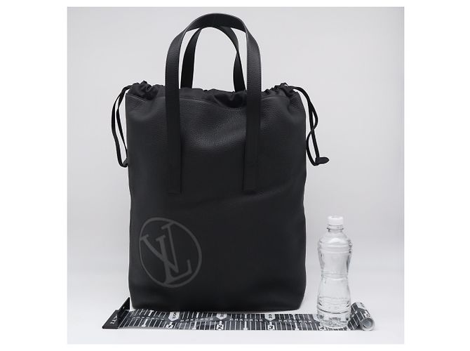 Sac cabas Louis Vuitton Taurillon LV Circle Cavalier Marron Noir - vue 3