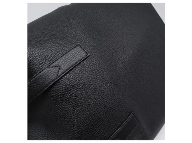 Sac cabas Louis Vuitton Taurillon LV Circle Cavalier Marron Noir - vue 4