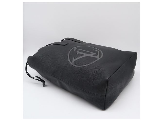 Sac cabas Louis Vuitton Taurillon LV Circle Cavalier Marron Noir - vue 5
