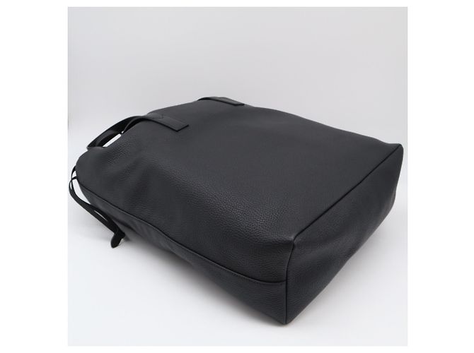 Sac cabas Louis Vuitton Taurillon LV Circle Cavalier Marron Noir - vue 6