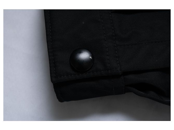 Prada, camicia con bottoni in Re-Nylon a maniche lunghe e corte Nero - vista 10