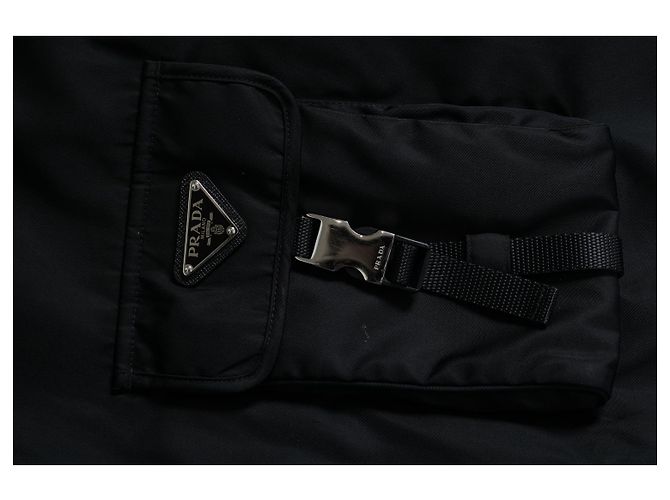 Prada, camicia con bottoni in Re-Nylon a maniche lunghe e corte Nero - vista 9