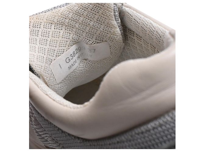 Sneakers basse Chanel CC in scamosciato grigio e mesh - vista 11