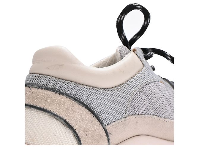 Sneakers basse Chanel CC in scamosciato grigio e mesh - vista 14