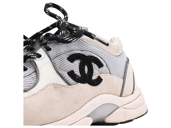 Sneakers basse Chanel CC in scamosciato grigio e mesh - vista 20