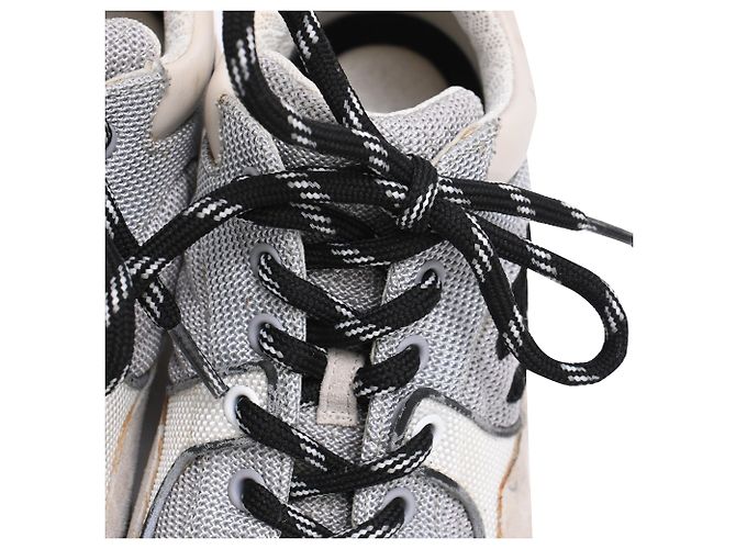 Sneakers basse Chanel CC in scamosciato grigio e mesh - vista 21