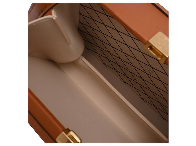 Borsa a tracolla Louis Vuitton Petite Malle V in madreperla gialla - vista 9