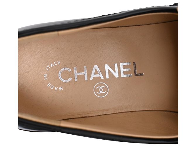 Timeless Mocassini Chanel Logo-Plaque in vernice nera Nero - vista 9