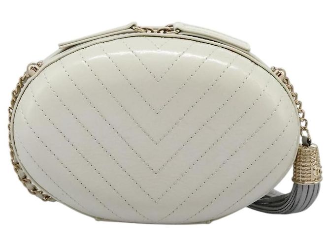 Chanel La Pausa Evening Chevron Lambskin with Applique Bianco - vista 2