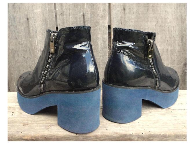 Autre Marque Stivaletti Fratelli Rossetti con plateau in vernice blu navy - vista 4