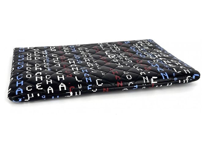 Clutch Chanel Preto e Multicor - vista 3