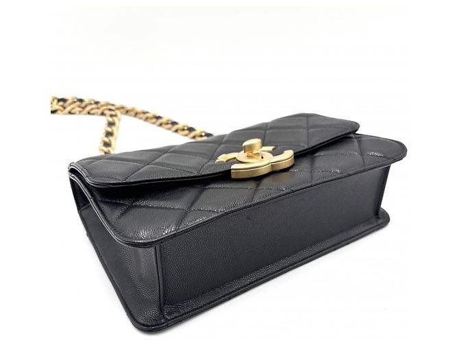 Borsa a tracolla Chanel in pelle di vitello martellata nera Nero - vista 3