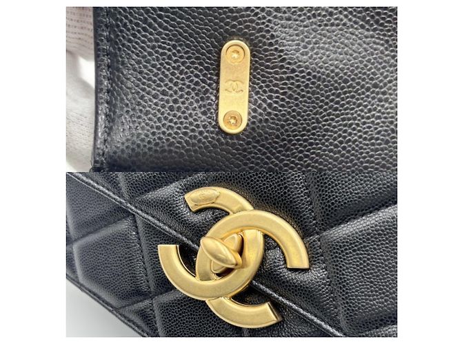 Borsa a tracolla Chanel in pelle di vitello martellata nera Nero - vista 7