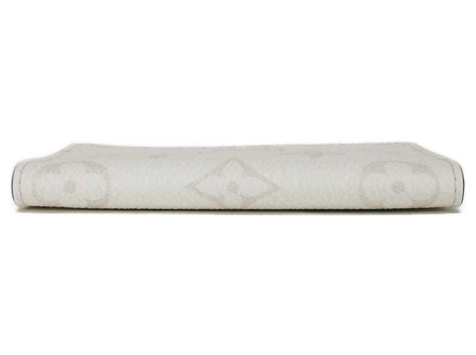 Organizer Louis Vuitton Taiga Leather Card Case White - view 14