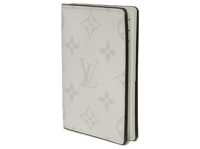 Organizer Louis Vuitton Taiga Leather Card Case White - view 2