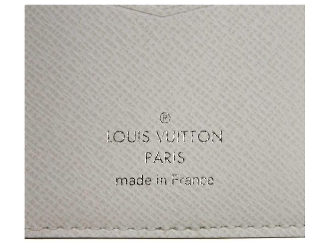 Organizer Louis Vuitton Taiga Leather Card Case White - view 6