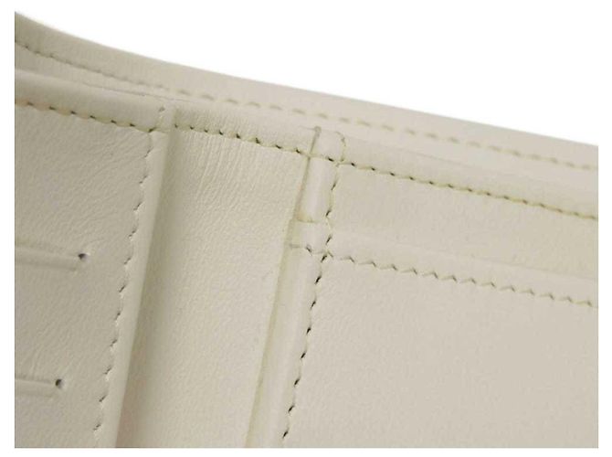 Chanel Matelassé Medium Tri-fold Wallet Weiß - Ansicht 10