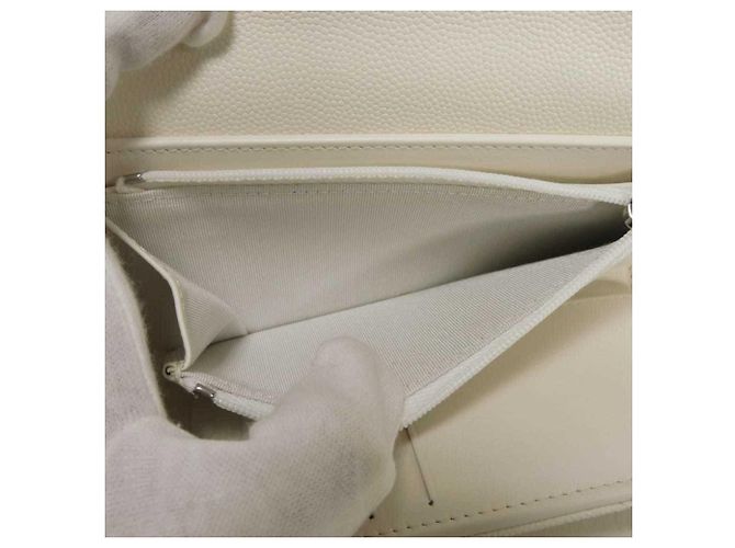 Chanel Matelassé Medium Tri-fold Wallet Weiß - Ansicht 17
