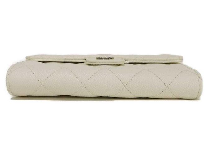 Chanel Matelassé Medium Tri-fold Wallet Weiß - Ansicht 24